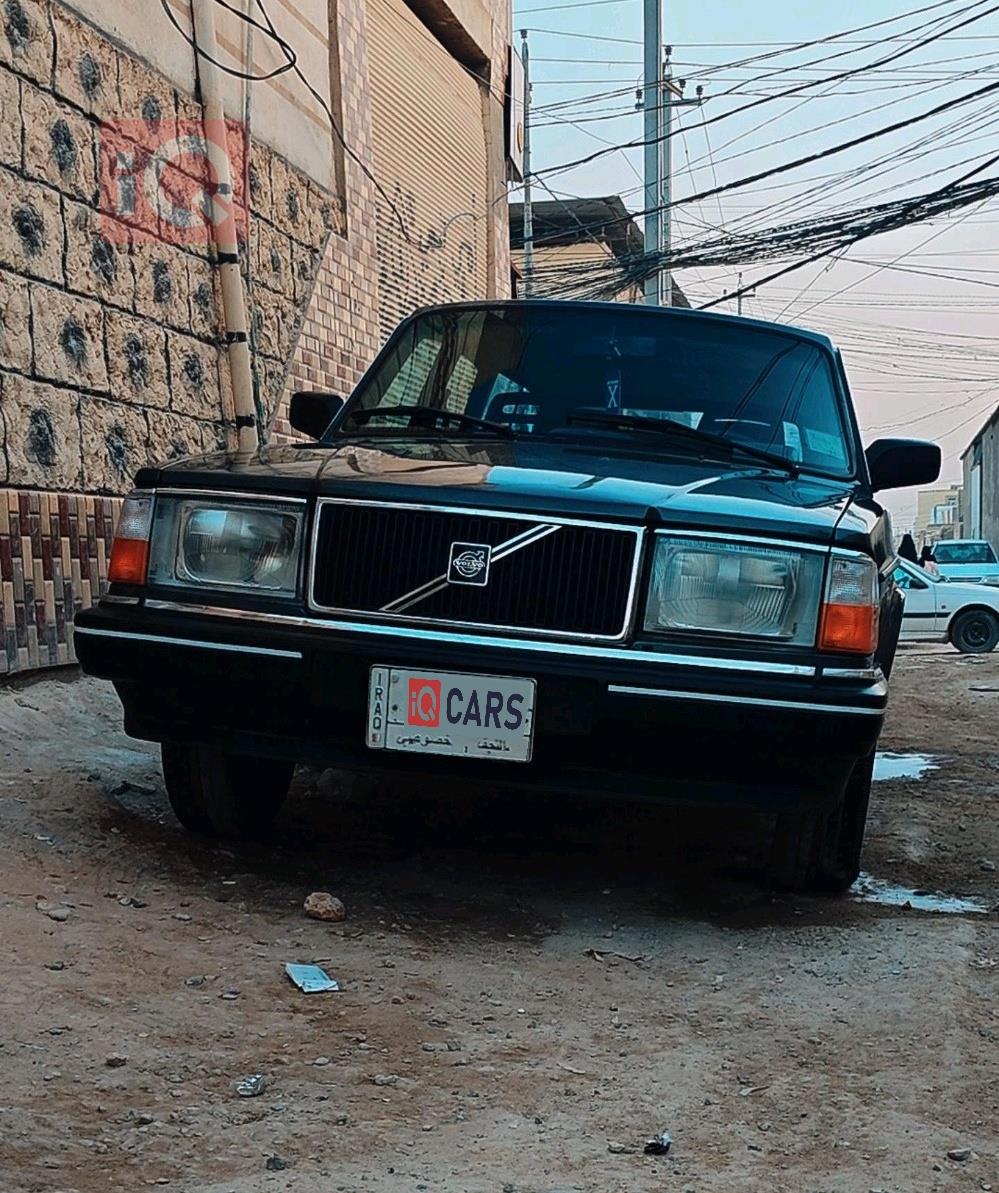 فولفو 240